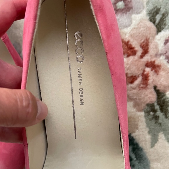 “Barbie pink” pink suede pumps size 40 or 9 1/2 - Picture 8 of 9